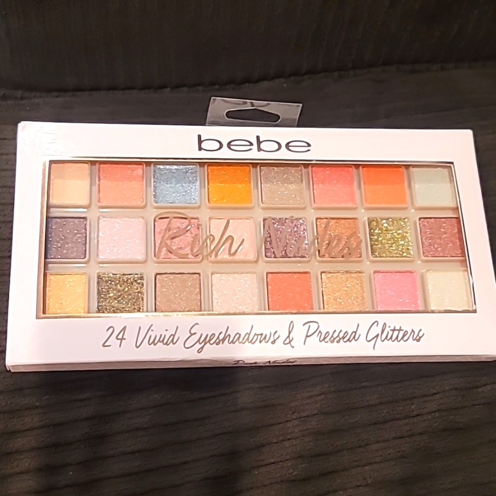 Bebe 24 eyeshadow and glitters